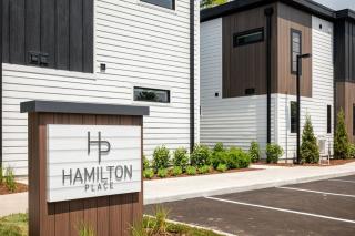 Hamilton Place - 0