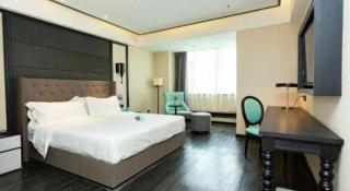 Xana Hotelle· Wulumuqi High Speed Railway Station Baonengcheng - 1