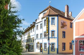 Hotel-Gasthof Zur Post - Velburg - 0