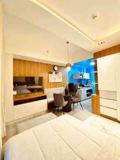 JayRhyn- Amani Condo - 2