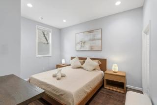 Spacious 3BR 2BA Apt with Private Parking Walk to PATH - 7