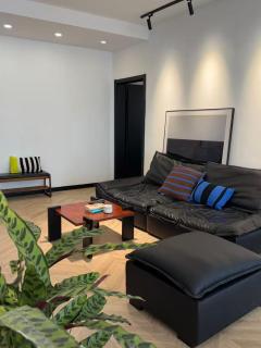 HighqualittwobedroomapartmentnexttoRafflesDragonDreaminZhongshanParknext toJiangsuStationofMetroLine2and11airconditionerovenandwashingmachine - 6