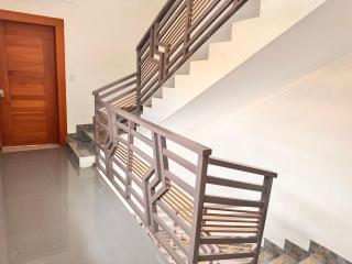 NEW 8apts enjoy HUGE 4 bedrs - 1