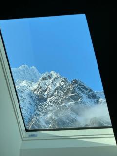 Modern & Peaceful Home Beneath Mountain Peaks -  - 0