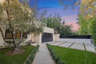 The Camellia House - 4