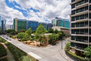 Modern Stylish Condo in Morgan Suites McKinley with Wi-Fi - 5