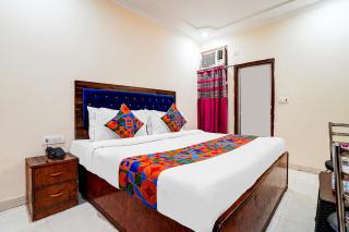 FabHotel Sehrawat - 1