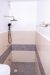 E and C Tourist Inn Regular Room B - 6