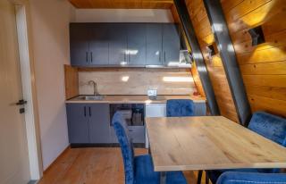 Golden Cabin 2 Gjinar by PikHost - 9