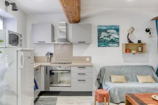 Studio Artiste au cœur des ruelles médiévales - 9