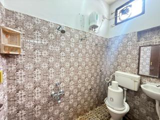 Parsha Ocean Breeze Inn - 9