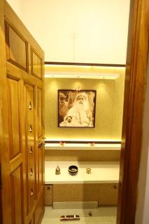 Golden Loom 2BHK Homestay by Homeyhuts - 2