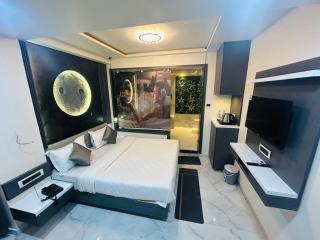 Hotel The Season - 2