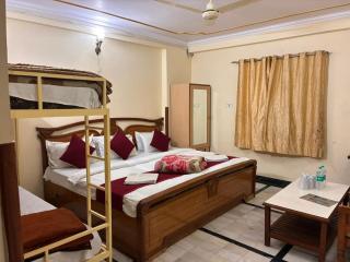 Hotel Vijay Niwas - 4