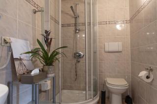 Petit Wannsee GmbH - 8