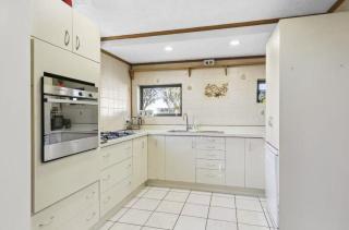 House for families near airport in Wellington - 0