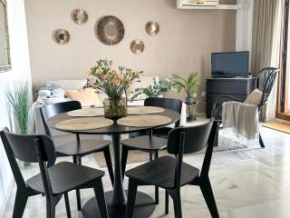 Elegant 2-bedroom apartment with beautiful views - 1