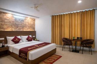 HOTEL SR LUXURY Palace Hotel 5 min from Delhi IGI Airport - 9