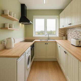 Spacious 4-Bed Contractor Home Leeds - 8