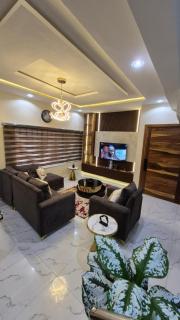 New Luxury 2BR Sea View Apartment -Walk to Beach - 6