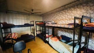 Sri Ganga Darshan cafe hostel - 8