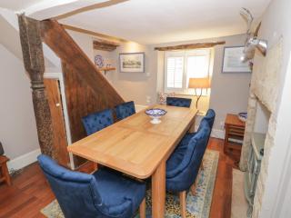 Bumblebee Cottage - 3