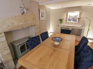 Bumblebee Cottage - 2