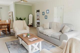 Deja Blue, Amblewood Guesthouse - 9