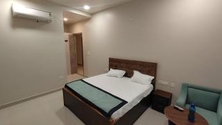 Shagun Hotel & Banquet - 8