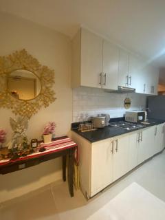 Apartment in MOA Pasay City Homey Luxury - 9