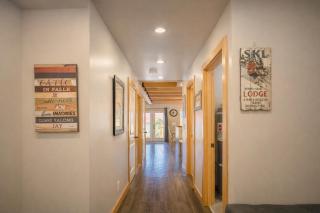 Compass Cabin by NW Comfy Cabins - 5