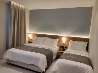 Mece Hotel Tirana - 8