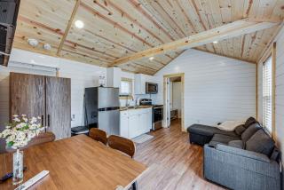 7 Mi to Keaton Beach Peaceful Perry Gem! - 7