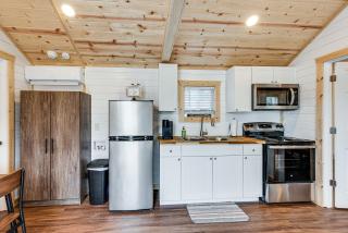 7 Mi to Keaton Beach Peaceful Perry Gem! - 5