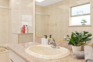 5BR Family Home in Vancouver - Near Richmond & Airport - 5
