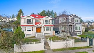 5BR Family Home in Vancouver - Near Richmond & Airport - 9