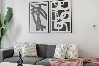 Envitae Hotel 4BR Modern Sleek Apartment - 5