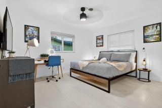 Heated Pool Villa with Mini Golf & Game Room Fort Lauderdale - 2