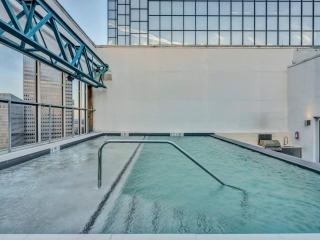 Luxury Apt W/Parking CityView|Pool| Gym|PoolTable - 2