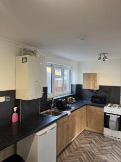 Modern Spacious Home Contractor Friendly LUXE - 8