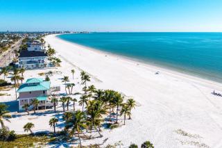 Chateau Bleu 2026 Luxury Rooftop Deck Gulf View - 6