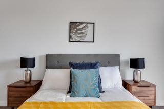 Spacious & Bright 1 Bed Flat in Central Birmingham - 1