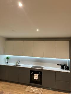 City Condo Central Manchester Spacious Apartment Local Attractions Gym Parking - 9