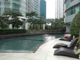 StayHere Luxury 2 bed Avant@Fort Amazing View - 8
