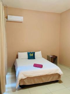 Logo Luxury Guesthouse - 3