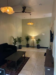 The Suite-Urban Luxe Escape - 7