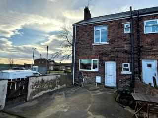 2 Bedroom House near Durham with Countryside Views - 9