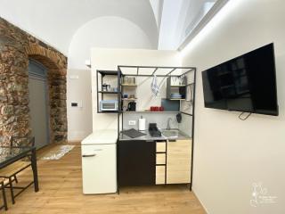 Sicilian Home Duomo Catania - Lava Apartment - 3