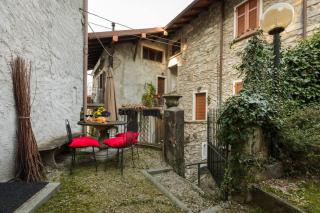 Loppia Bay View Apartment - 7