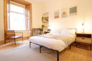 Traditional 2 Bedroom, Stirling. - 6
